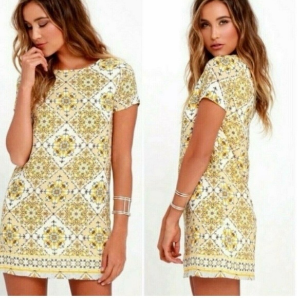 Lulus Mini dress Retro Mod Buttery soft Butter Yellow white Mozaïk print Size XS - Picture 1 of 11